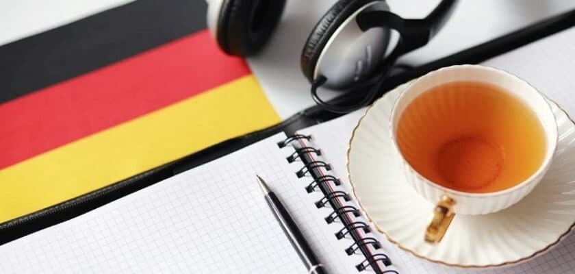 یادگیری آلمانی با گوش دادن به پادکست